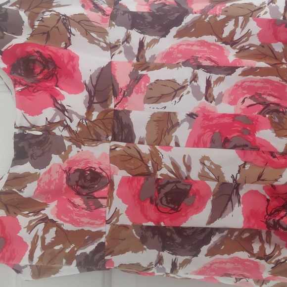 New Directions sleeveless floral dress - Picture 4 of 5